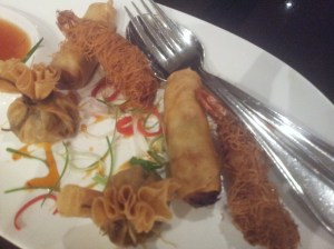 mixed appetizers (S$20)