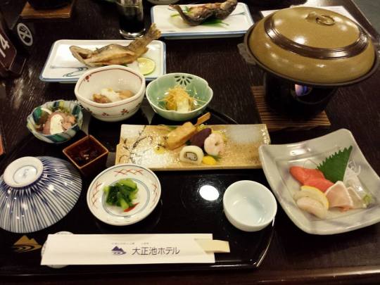 1st kaiseki dinner at taisyoike ryokan 14.10.2013