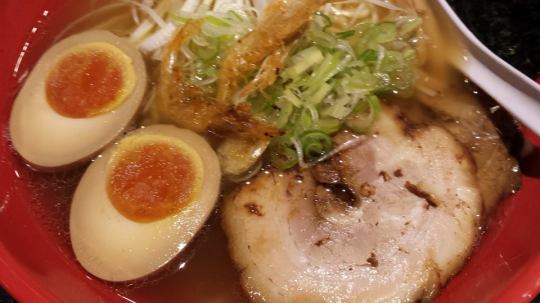 ramen - tomiyama black (富山ブラック) from menya iroha