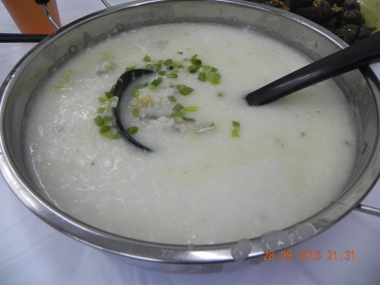 chicken porridge - very sweet, tasty porridge & lots of chicken 