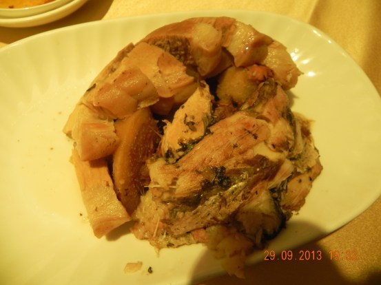 soup ingredients (腩肉,鲮鱼 & 粉葛 arrowroots)