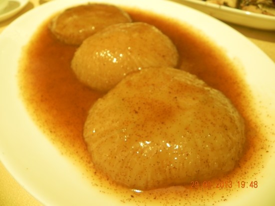 braised pomelo skin in prawn roe - HK$80x3