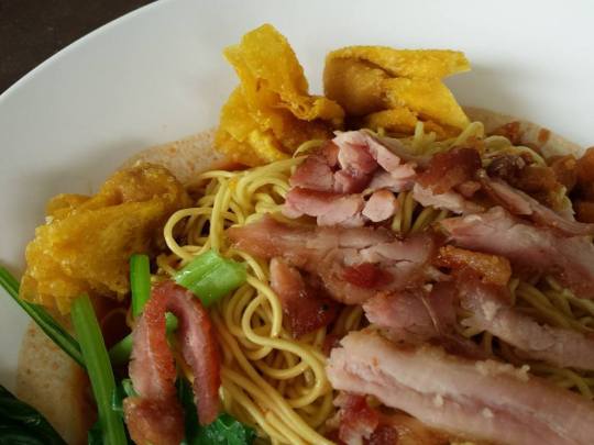 red ring wanton mee