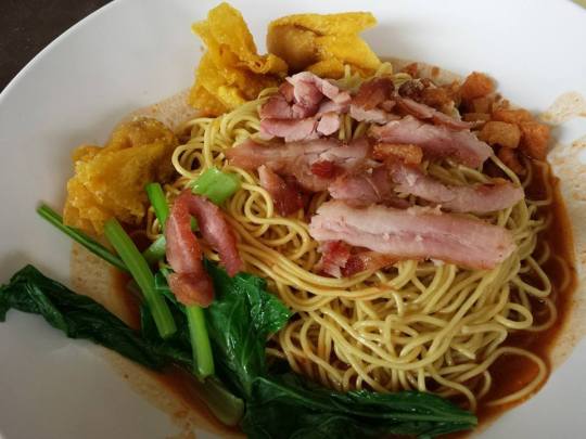 red ring wanton mee