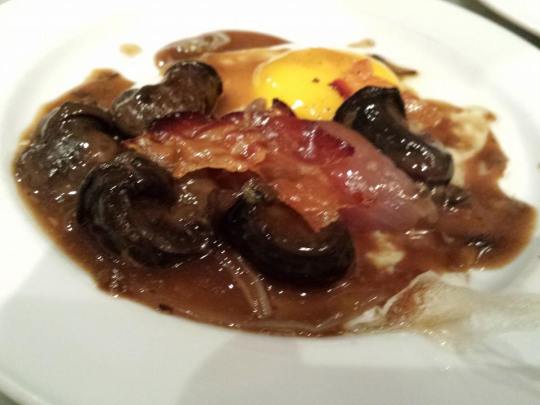 red wine escargot, fried egg & crispy bacon