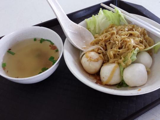teochew fishball noodles S$2.80