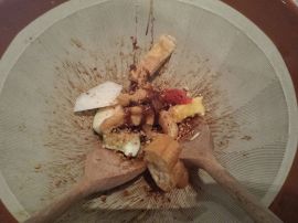 1526619_10152133533249494_181984953_n