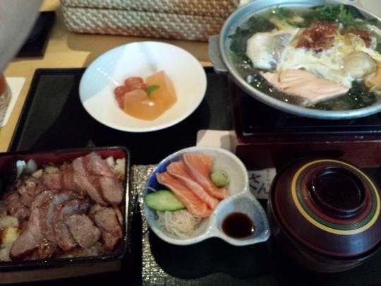 beef don with kaisen (seafood) hotplate set