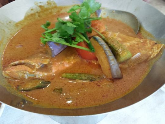 curry fish head