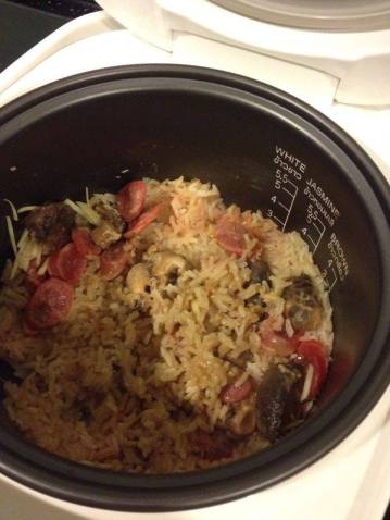 HK style steamed sausage, mushroom & chicken rice (香汁蒸蘑菇鸡饭)