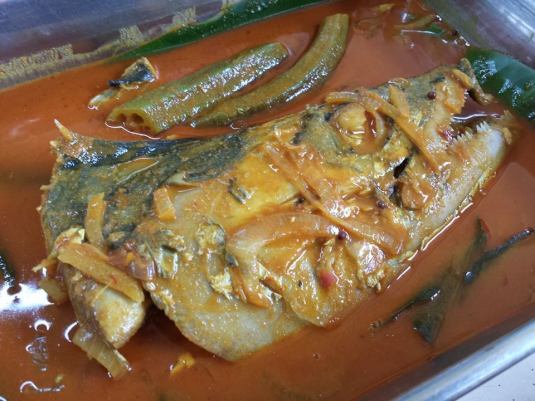 S$6 fish head curry - cheap, average