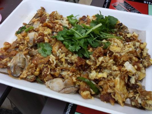 orh luah (oyster egg)