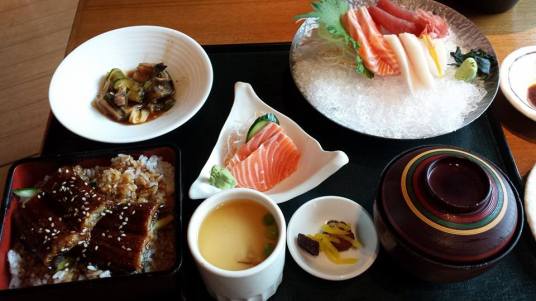sashimi & unagi don set = S$34.80 (addition chawanmushi S$3.50, salmon sashimi S$3)