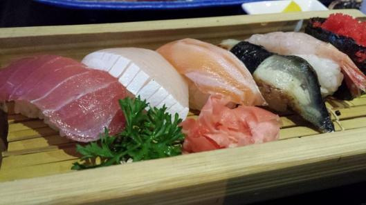 S$17 sashimi & sushi set