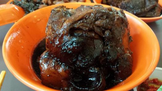 braised pig trotters