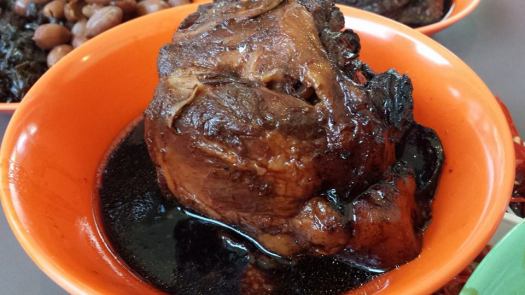 braised pig trotters