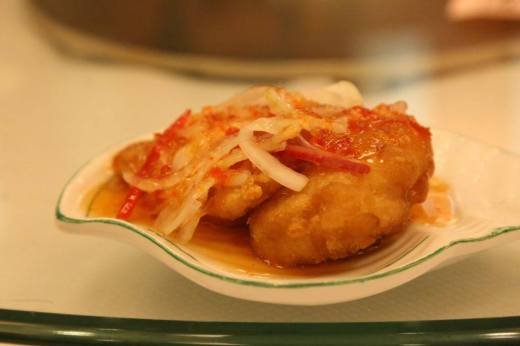 deep-fried fish fillet with thai sauce