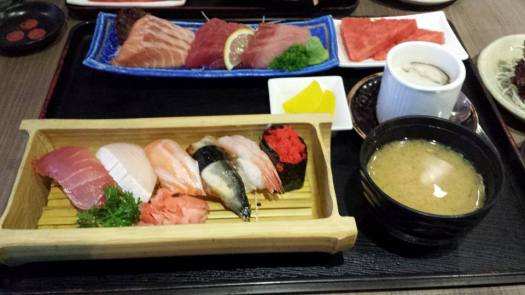 S$17 sashimi & sushi set
