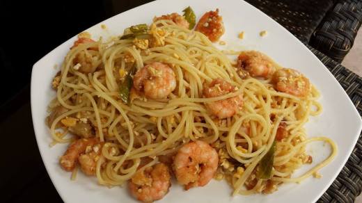 salted egg curry leaves prawn spaghetti