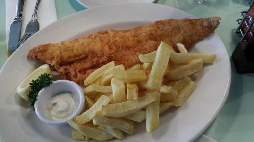 poppies fish & chip=cod large for GBP13.90
