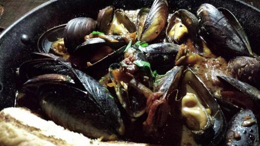 plate of mussels