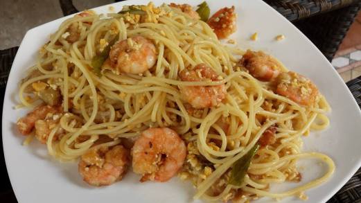 salted egg curry leaves prawn spaghetti