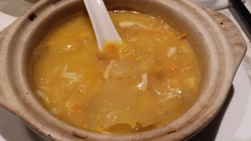 crab roe sharksfin soup