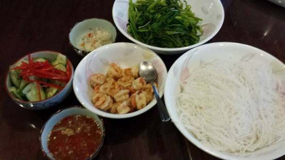 vietnamese chargrilled pork neck with cold beehoon