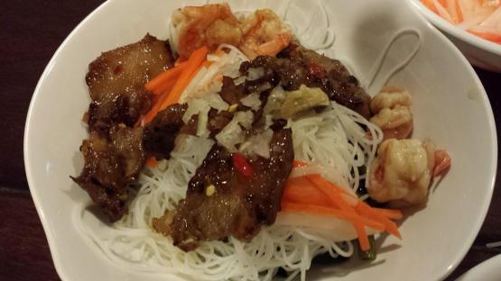 vietnamese chargrilled pork neck with cold beehoon