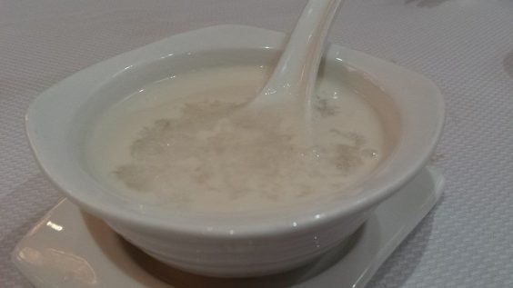 bird's nest in almond cream