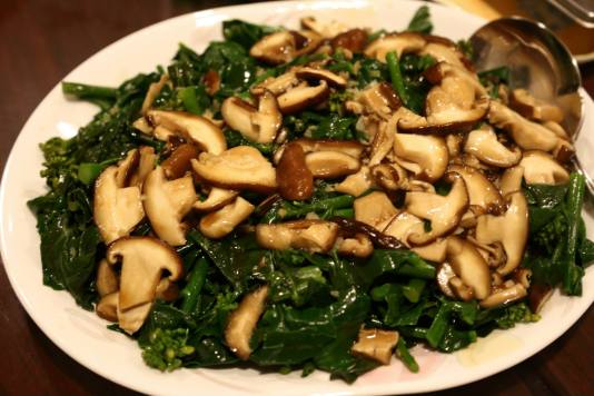 #11 poached hk kailan with shitake