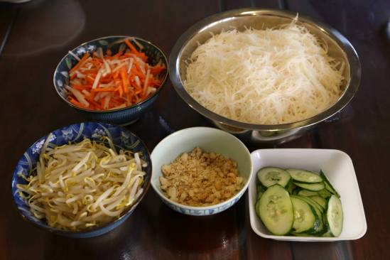 sides for vietnamese chargrilled pork neck with cold beehoon