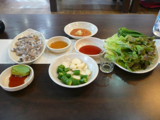 sannakji, live octopus sashimi @ noryangjin market