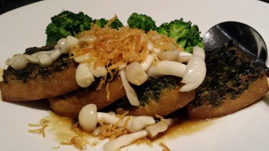 spinach tofu (三层楼) with shimeji mushrooms & broccoli