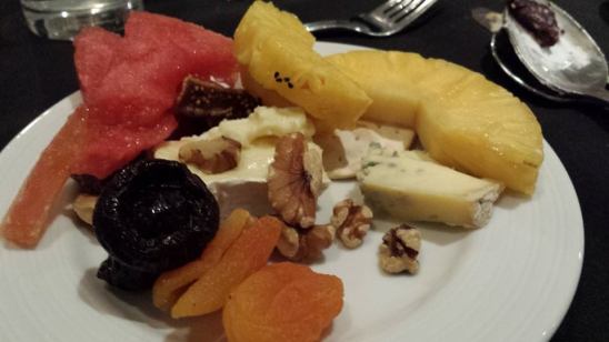 fruits & cheese