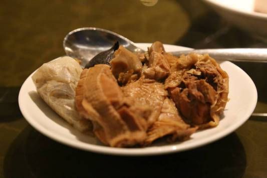 ingredients for the double boiled soup (炖汤)