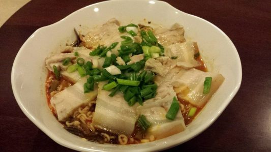 instant chashu mala ramen (麻辣快熟面)