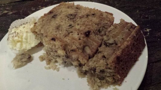 banana cake with cream cheese