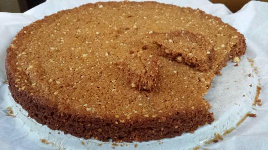 caramel cashew nut digestive biscuit base