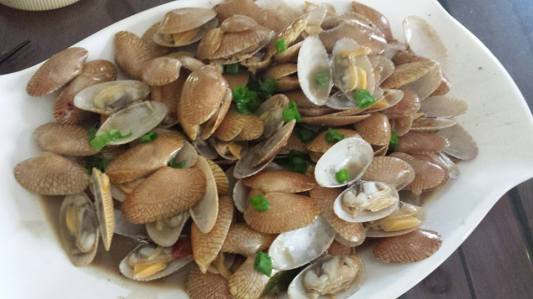 wok fried mango clams