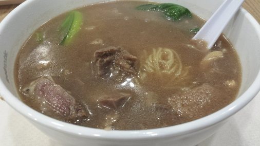 beef noodles 牛杂面