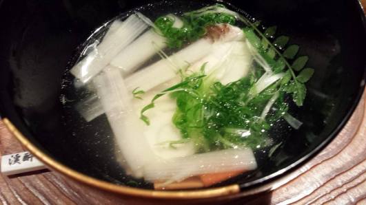 clear soup with fish