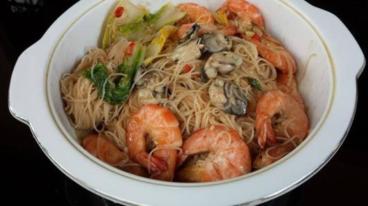 crab beehoon style prawn beehoon