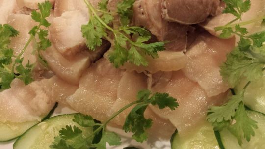 蒜泥白肉 spicy garlic pork 