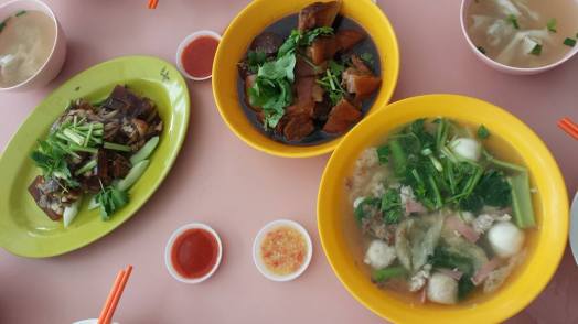 lunch dishes = 3 dishes for S$15