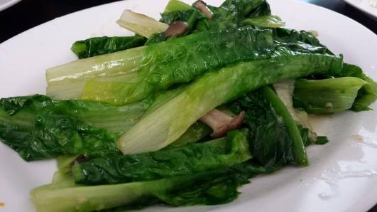 romaine lettuce with shimeji