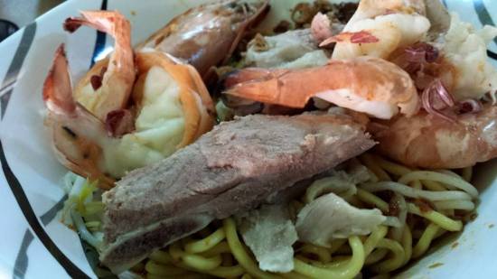S$6 big prawn noodles + $2 pork ribs