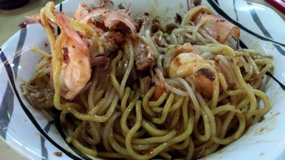 S$6 big prawn noodles + $2 pork ribs