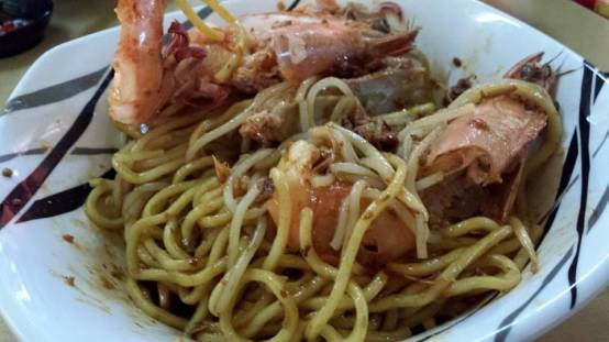 S$6 big prawn noodles + $2 pork ribs