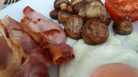 big breakfast at glencree house less sausage & beans